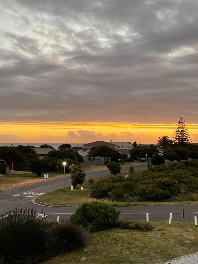 2 On Third Avenue Hermanus Exterior foto