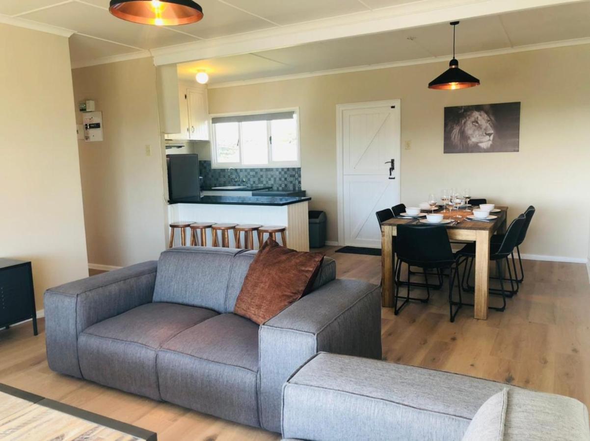 2 On Third Avenue Hermanus Exterior foto